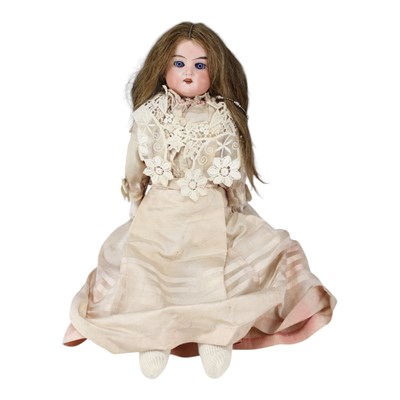 Lot 772 - A late 19th / early 20th Century bisque-headed...