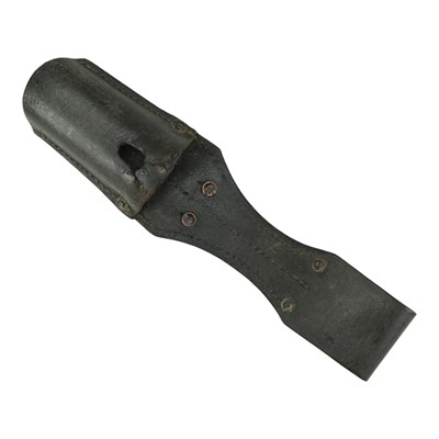 Lot 127 - A German Third Reich bayonet frog