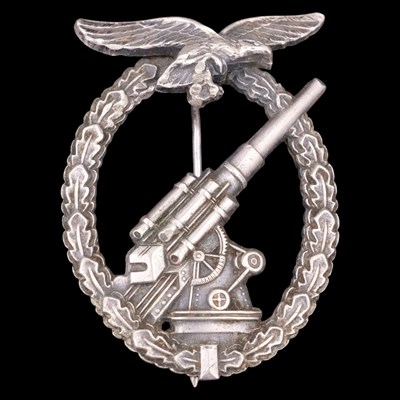 Lot 106 - A German Third Reich Luftwaffe flak badge, by...