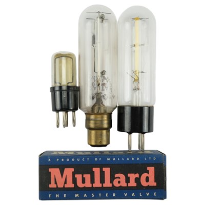 Lot 642 - [Radio] Four vintage thermionic valves