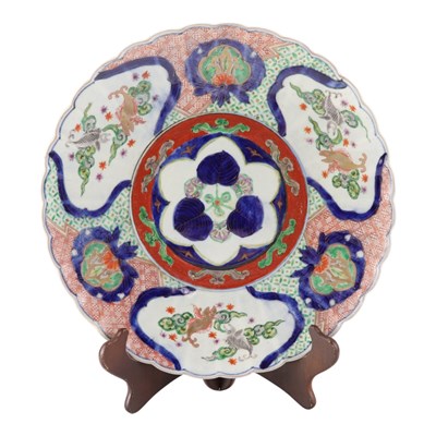 Lot 947 - A Meiji Japanese Imari shallow scalloped...