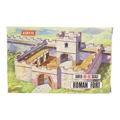Lot 680A - A boxed Airfix HO-OO scale Roman Fort kit