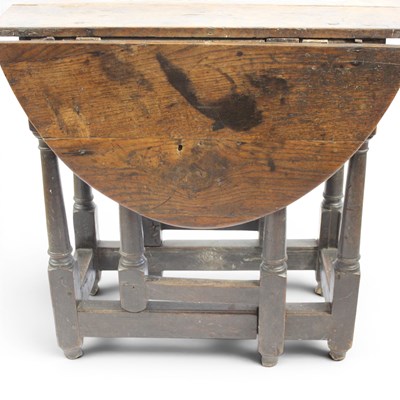 Lot 1599 - A late 17th / 18th Century joined oak gateleg...