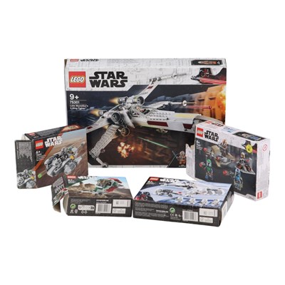 Lot 692A - A group of LEGO Star Wars sets, including...